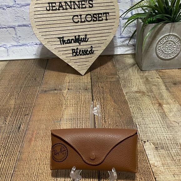Ray-Ban Sunglasses Case Only-brown  Faux Leather Pebbled Case Snap Closure. - Picture 1 of 5
